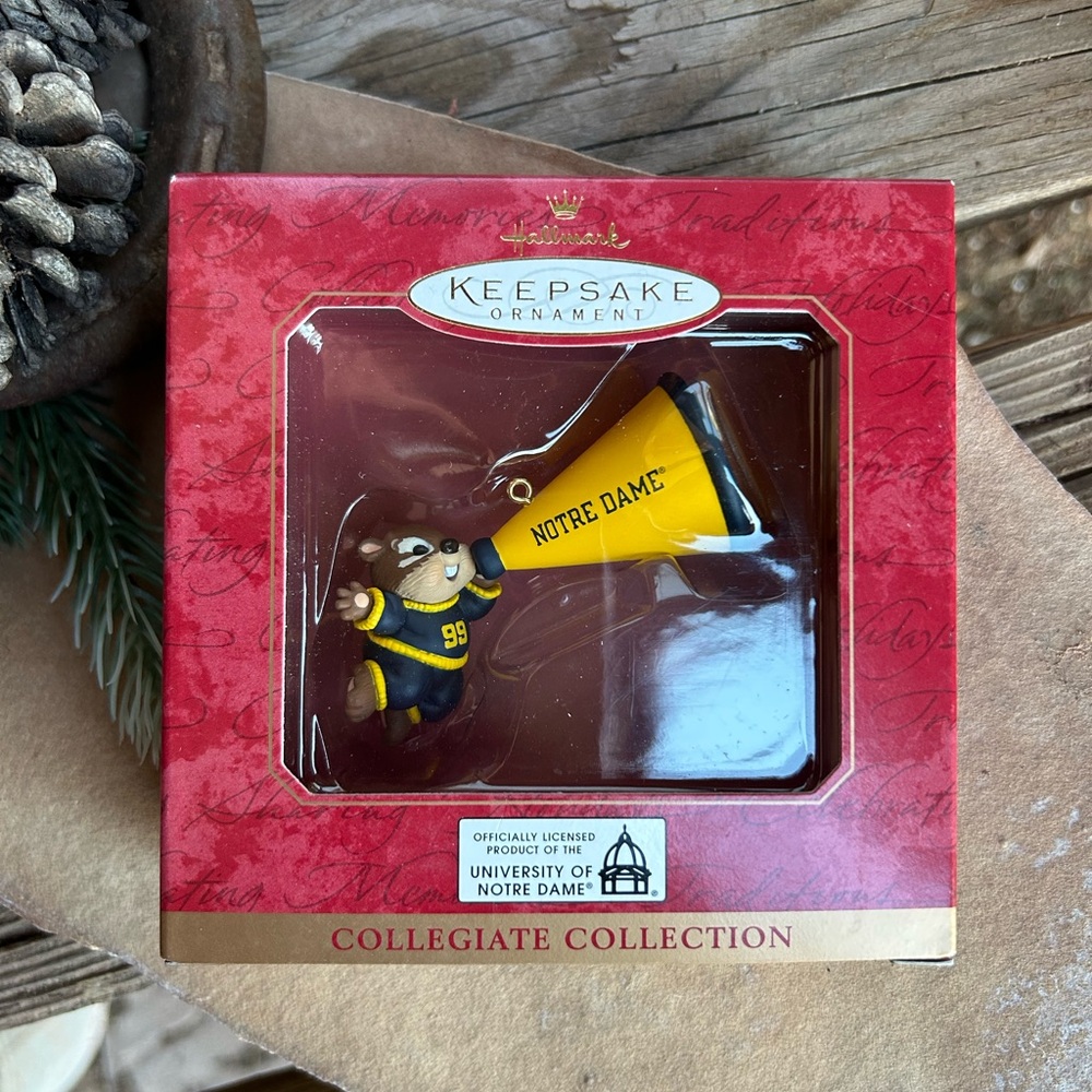 Hallmark Keepsake Notre Dame Mascot Ornament with Megaphone New in Box
